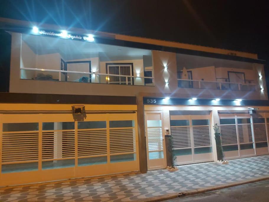 casa perto de praia e comércio ao lado Praia Grande  Exterior foto